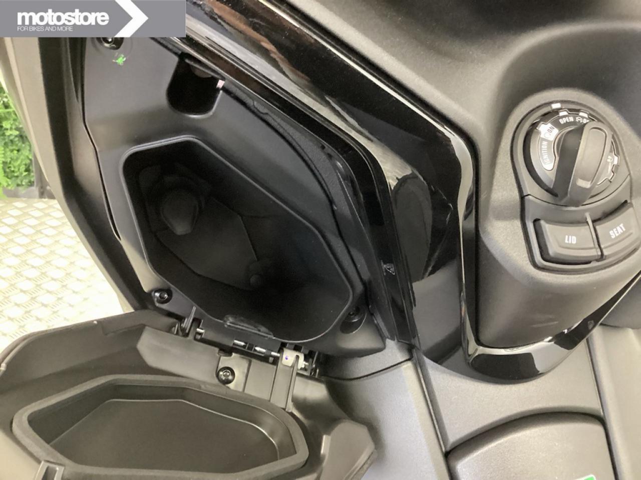 Yamaha 2025 X-MAX 300 TECH MAX PLUS | Yamaha occasion